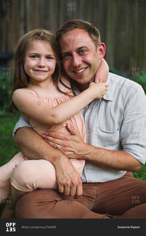 This weekend my 11 year old niece was sitting on my dads lap。